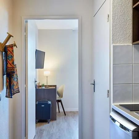 Aparthotel Adagio Access Poitiers-3